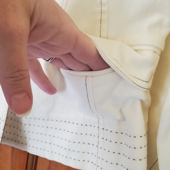 Fitted cream, light jean material, jacket with brown stitching/button detail - Picture 5 of 7